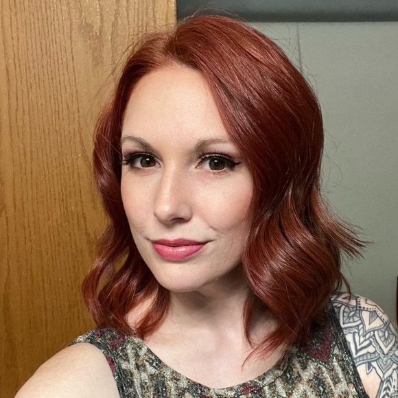 Meet your Posher, Allison - Picture 2 of 2